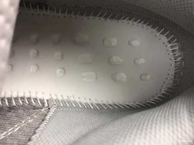 GY7924 V2 Boost Cream Adidas Cream 700 Yeezy 0501